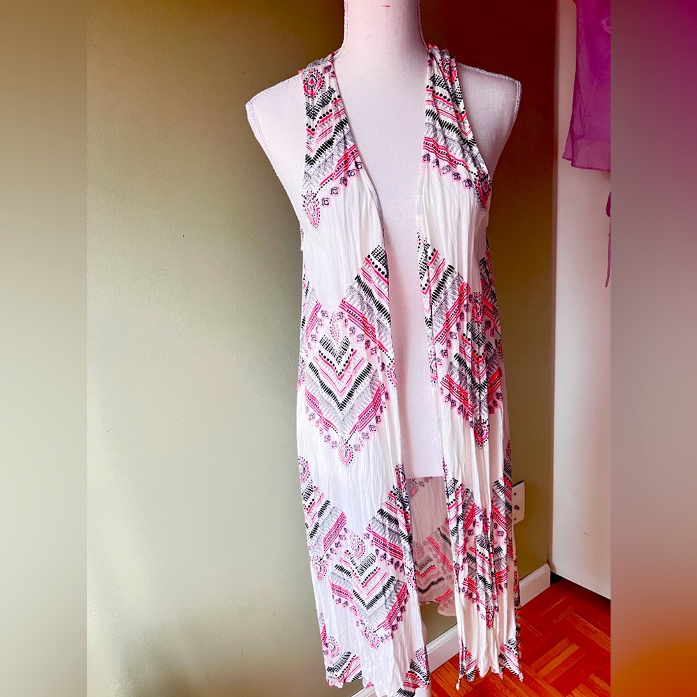 Aeropostale Red, black and white Beach cover up with geometric print  OS NWOT
